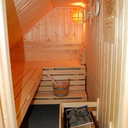 Casa vacanze Ferienhaushaelfte An Der Mueritz